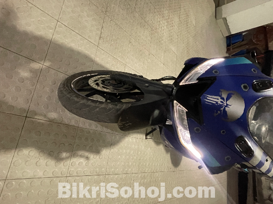 Yamaha r15 v3